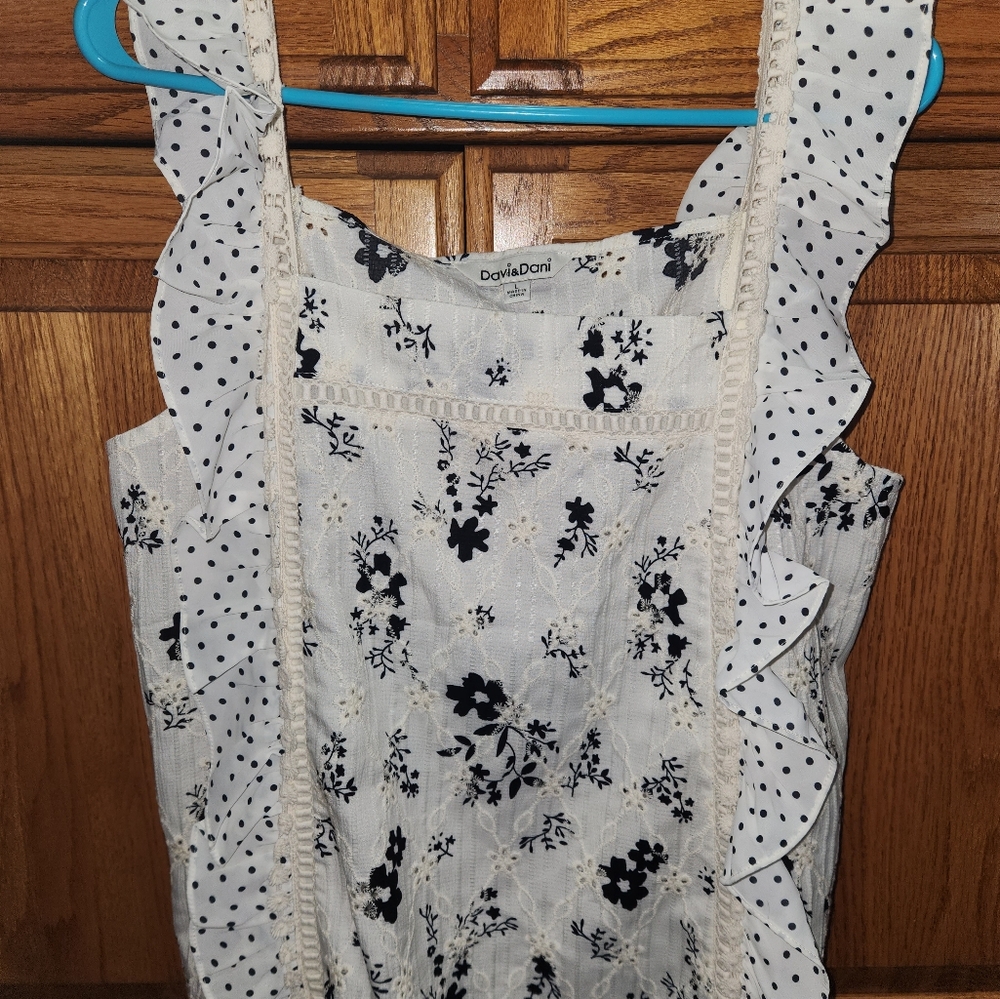 Women's Davi & Dani Boutique Tank Top Large NWOT